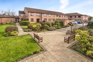 COMMUNAL GARDENS- click for photo gallery
